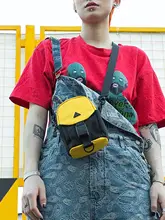 バイカラーのスマホ用小型ショルダーバッグ