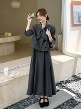 洗練されたデザイン！通勤スタイルの女性用ジャケットとスカート（セットアップ対応）
