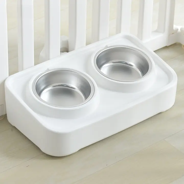 ペット用食器セット【犬猫兼用・安定型・滑り止め・水入れ・餌皿】