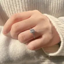 洗練されたデザイン！超輝きの仮想ダイヤモンドリング【結婚式用・ユニセックス・シンプル】