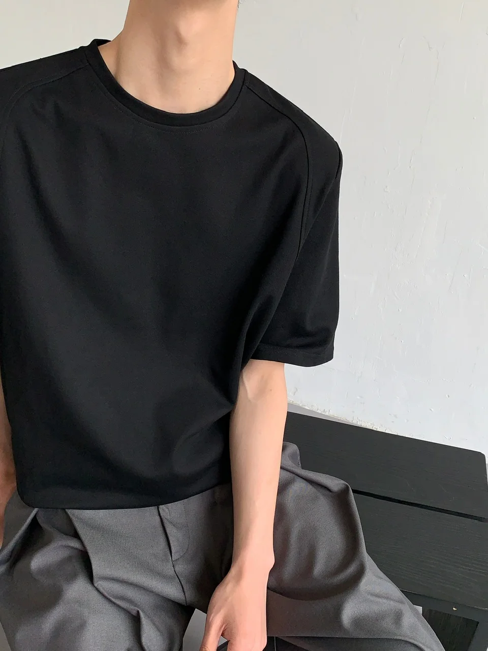 肩パッド付きTシャツで通勤スタイルを一気にアップできるの？