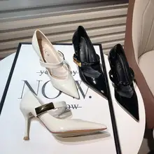 セクシーなポインテッドトゥハイヒール【光沢のある素材・一文字デザイン・細いヒール】