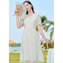 Vネック刺繍入り短袖ワンピース【新中式・盤扣デザイン】