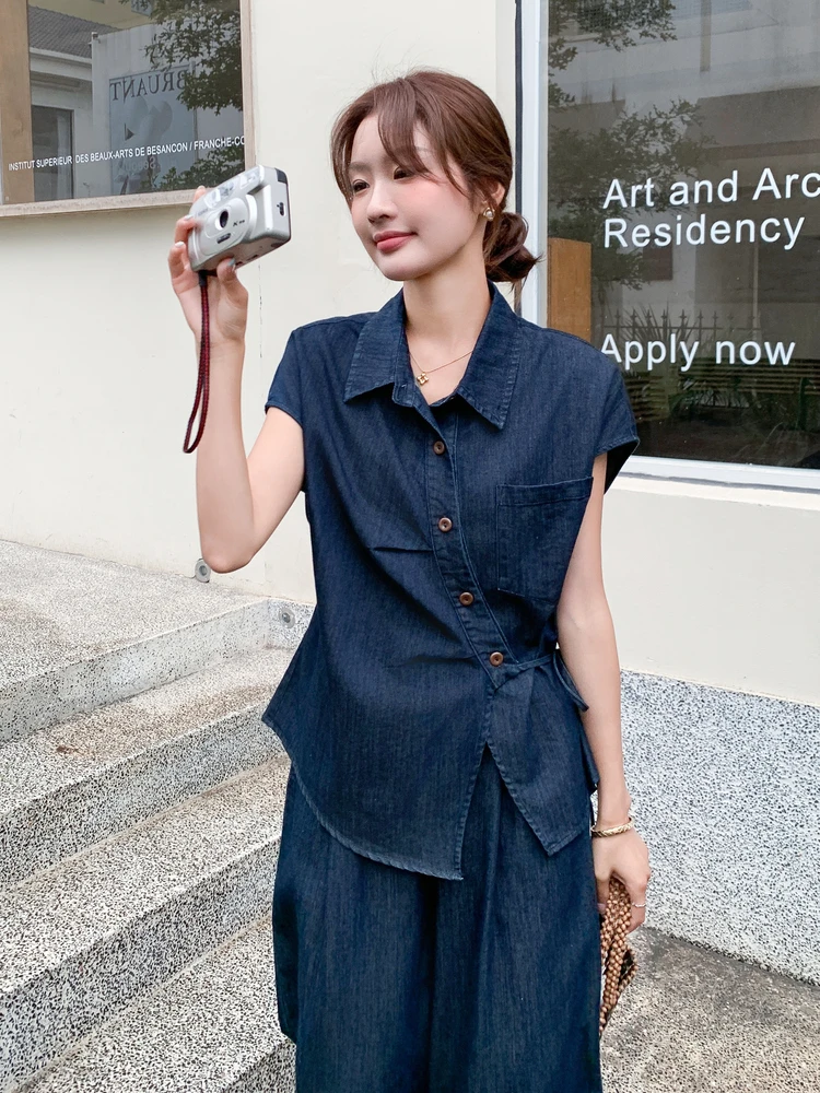 デニムにデニムを着るなら、夏の「天絲デニムシャツ＋ワイドパンツ」は本当にベスト？