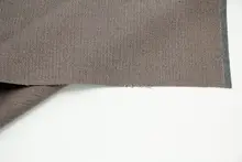 モカブラウンと霧青の細格子デザインウール混紡スーツ用生地