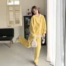 黄色レース切り替えデザインのスポーツカジュアルパーカーとワイドパンツ【秋用・小柄対応・セットアップ対応】