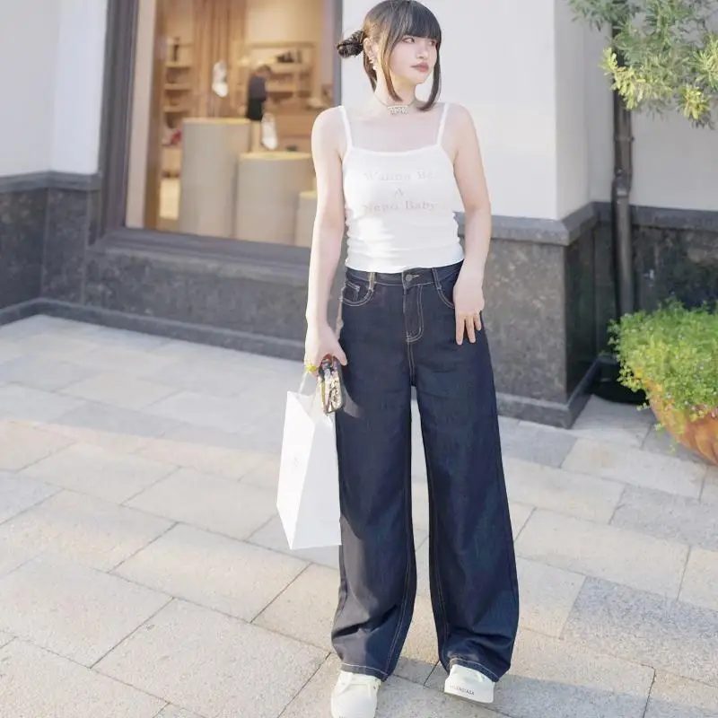 デニム コーデのバランスを決めるカーディガン選びの完全ガイド