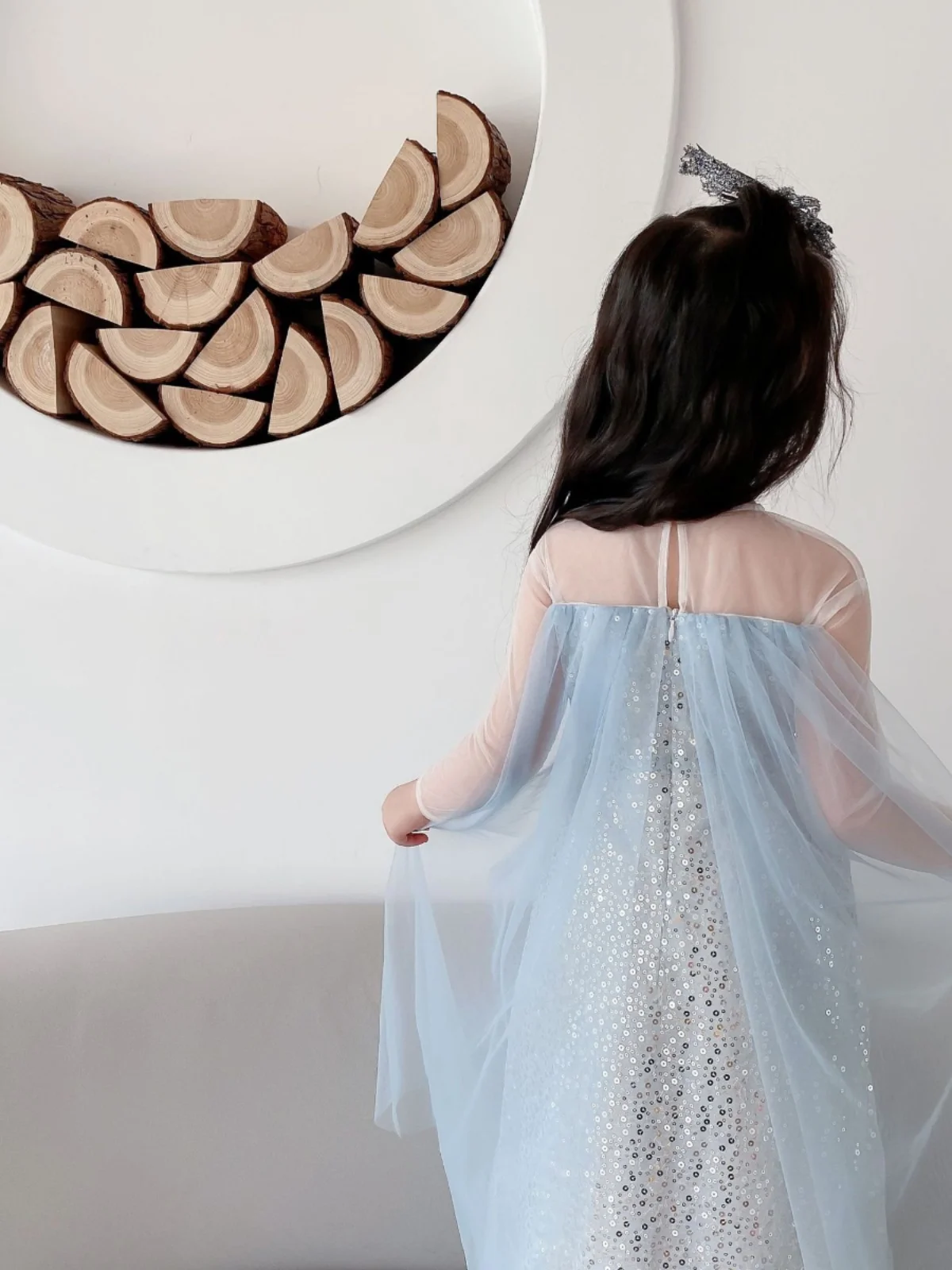 お姫様抱っこポーズを撮るのに最適なドレスは？プリンセスドレスの選び方と活用法