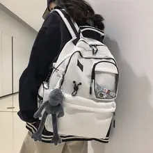 ユニークデザインのリュックサック【高校生・大学生向け・男女兼用】