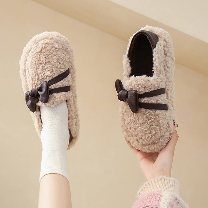 ぺたんこ靴 かわいい：やわらかいモコモコシューズの実用性と使い方
