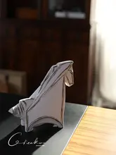 抽象的な馬の陶器デスクトップ飾り【手描き・高級感】