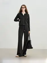 韓国風チックなフリースパーカーとカーディガン付きパンツ【秋冬用・極上の柔らかさ】（セットアップ対応）