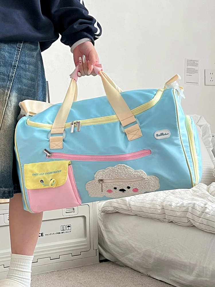 1泊2日の荷物を軽くするためのバッグは？ボストンバッグと比べて、このショルダーバッグが本当に優れている理由