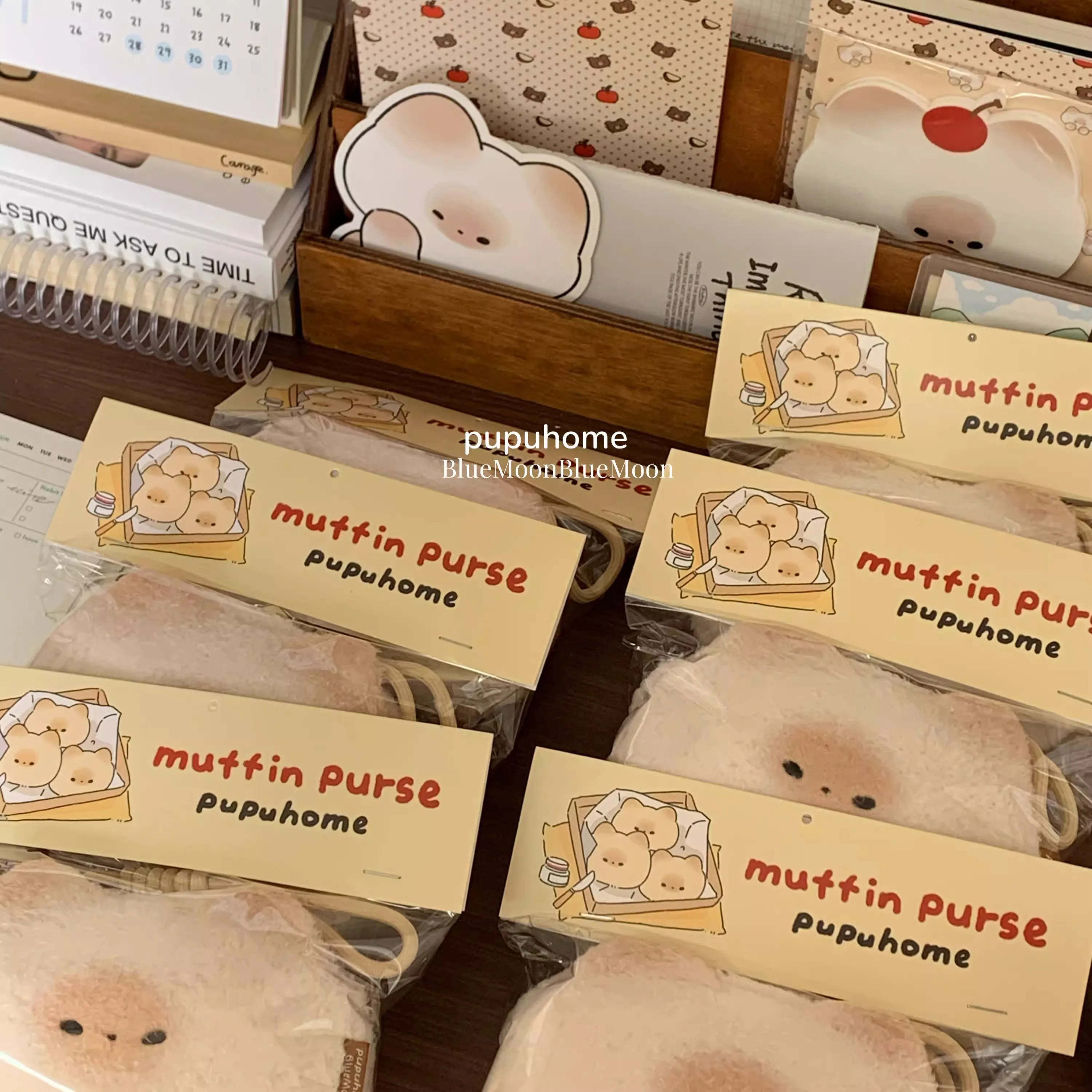 可愛いデザインの毛糸製猫型小物入れ：ACG作品「馒头猫PUPU」にインスパイアされた収納アイテム