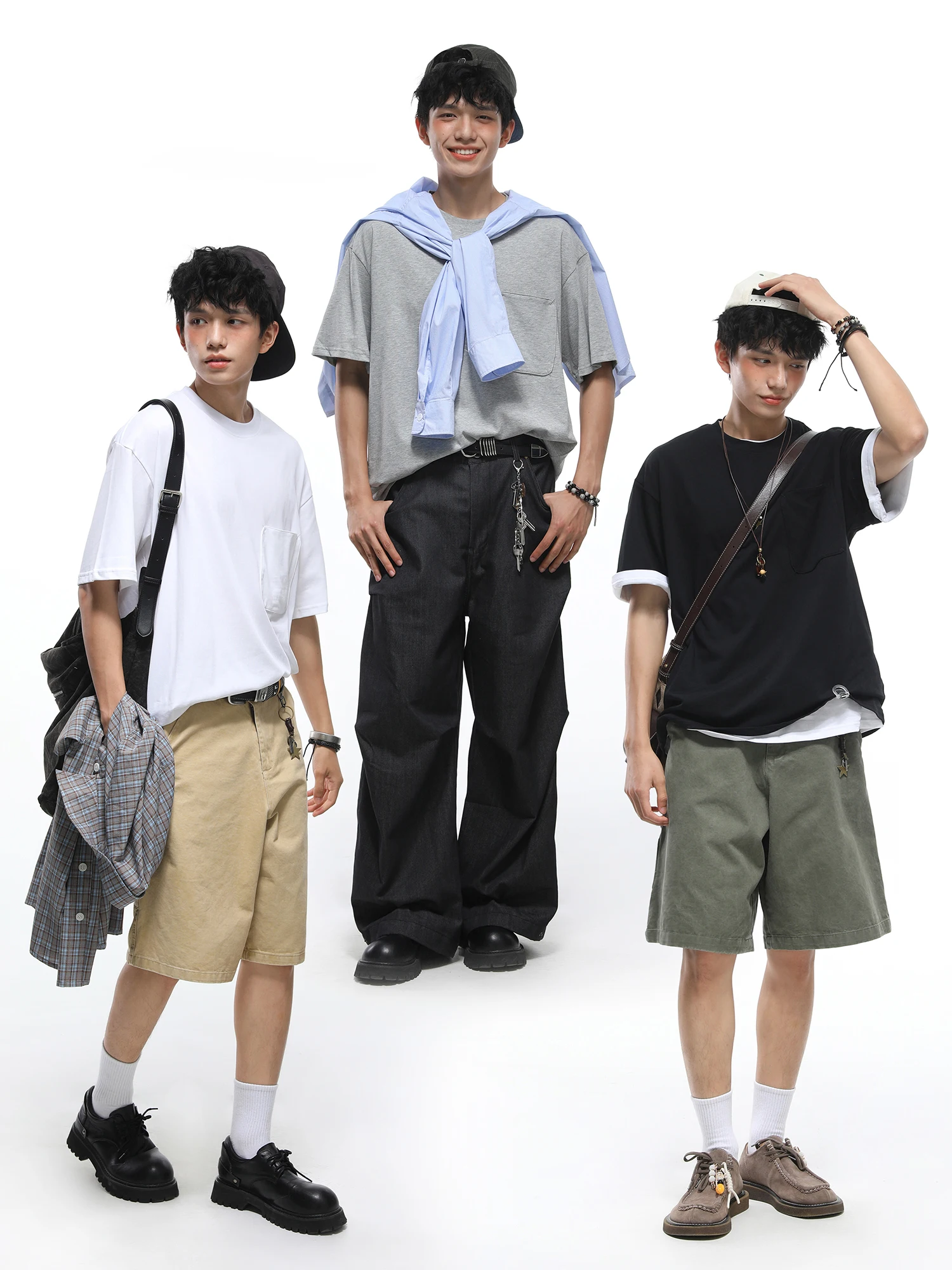 大口袋付き半袖Tシャツ：30代男性の夏コーデに最適なカジュアルスタイル
