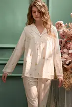 小花柄の長袖パジャマ【春秋用・シンプルデザイン・コットン素材】（セットアップ対応）