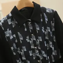 花柄デザインの百褶ワンピース【長袖・秋用・レイヤードデザイン】