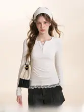 ロマンティック フェミニンデザイン レースのトリミング付き 厚手のストレッチ長袖Tシャツ