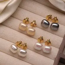 999銀製 小さな四角形のパールピアス【高級感・気品あるデザイン】