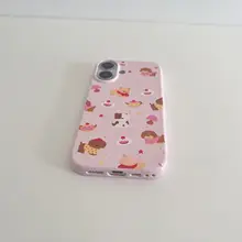 カートゥーンデザインの可愛い犬柄iPhoneケース【冬のパーティー向け・全周保護・柔らかい素材】