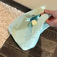 リボン刺繍のハンドバッグ【軽量・収納便利・デザイン性あり】