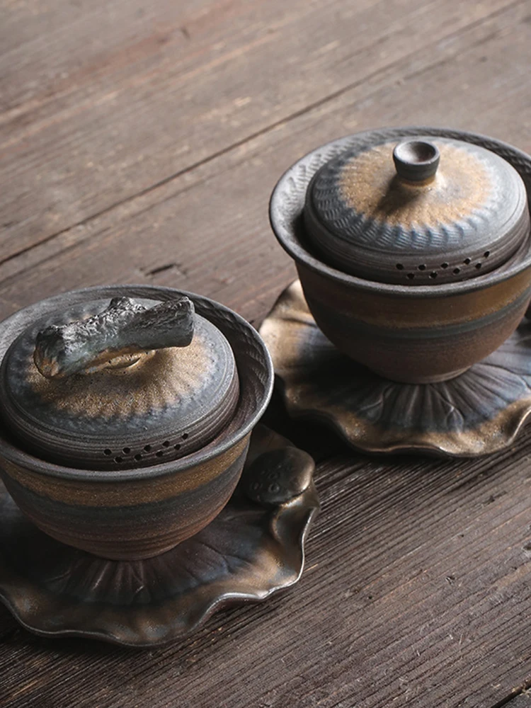 三才型柴焼き鉄釉茶壺：和風古典デザインの陶器茶壺が提供する香りと耐久性