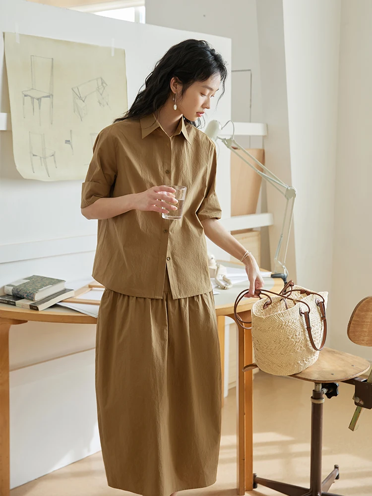 4月20度の服はどう選ぶ？長綿シャツと花苞スカートのヴィンテージスタイルが解決する春の悩み