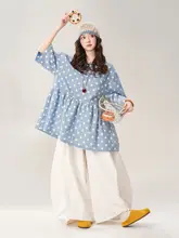 ドット柄浅いブルーのラウンドネック半袖シャツ【春用・女性用・甘いデザイン】