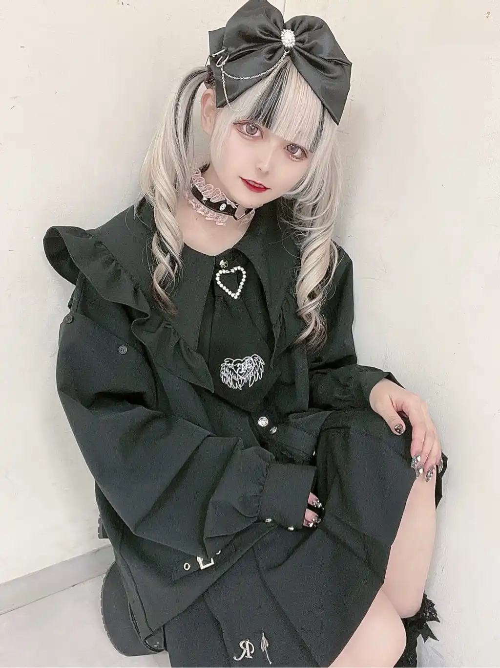 40代の卒業式に合うアクセサリーは？大きなリボンと水晶のヘアバンドがおすすめ！
