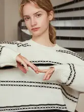 ストライプ柄ニットセーター【シンプルなシルエット・色鮮やかなケーブル編み・極上の柔らかさ】