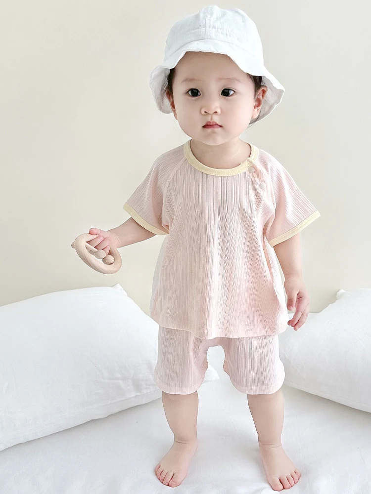 ベビー服 セットアップ：軽量短袖ショートパンツで夏を快適に