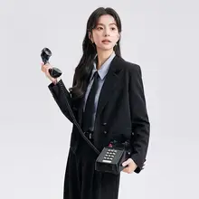 黒のスーツジャケット【女性用・短丈・背面スリット・面接用】（セットアップ対応）