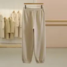 ウエストゴムのシンプルなリラクシングパンツ【スリムライン・束脚デザイン】