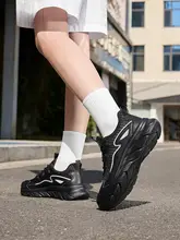 通気性のあるメッシュランニングシューズ【黒・メンズ・穴あけ不要】