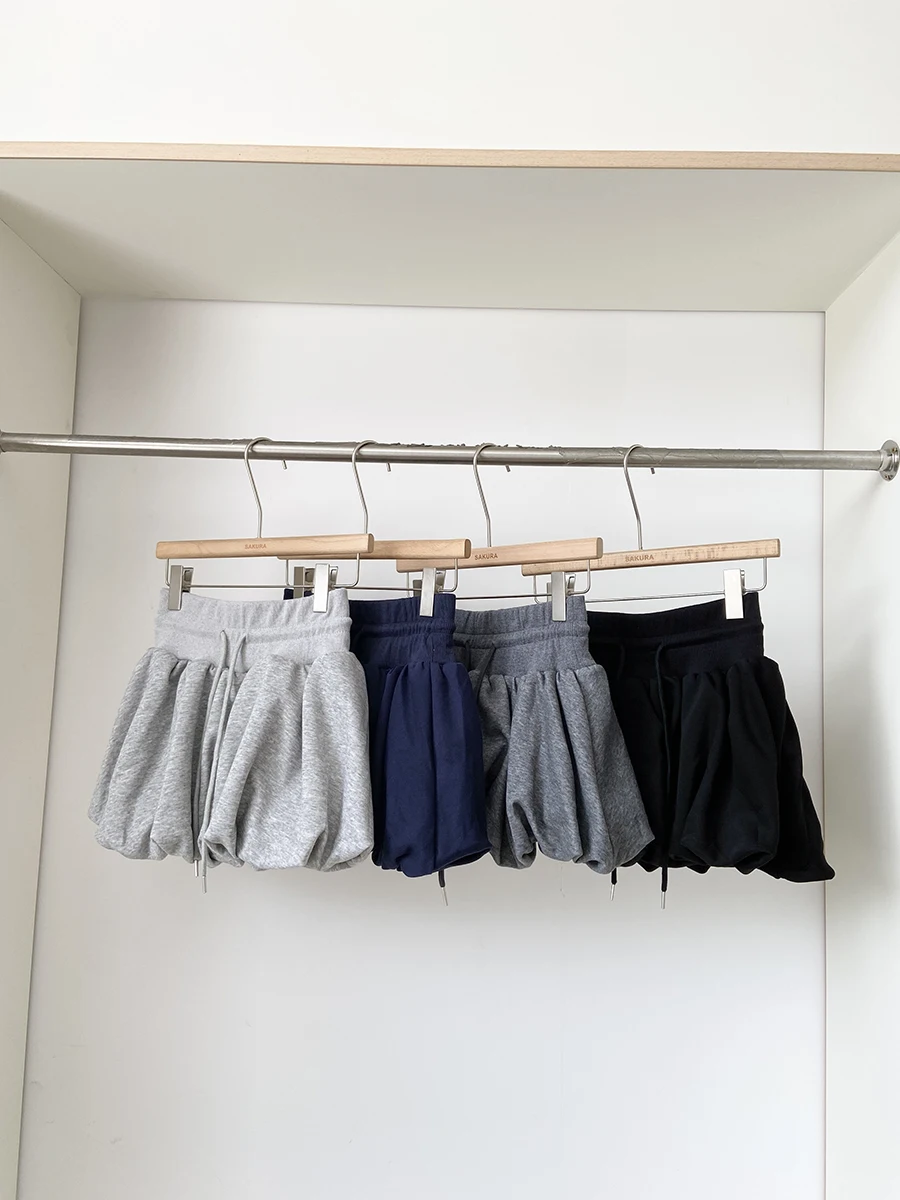 プチギャルの秋を彩る一着は、このリボン付きスカートなのか？