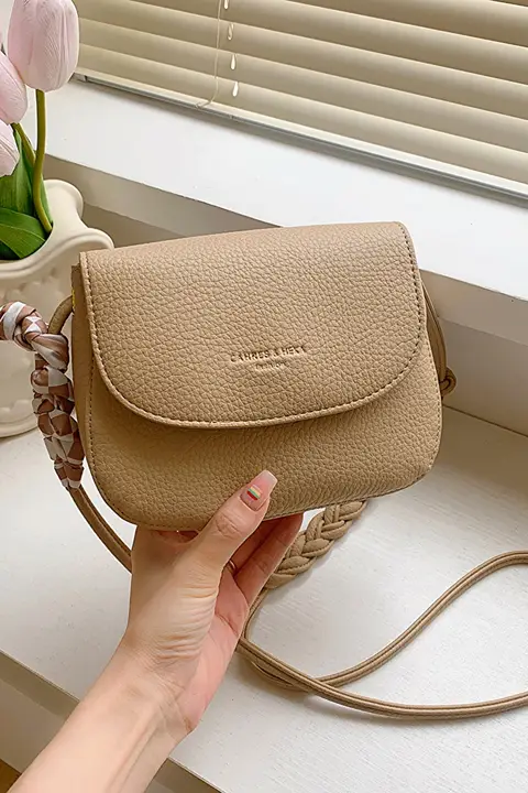 流行のマルチポジションショルダーバッグ【おしゃれなデザイン・高級感ある斜め掛け】