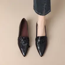 リボンデザインのフラットシューズ【女性用・ポインテッドトゥ・楽な着脱】