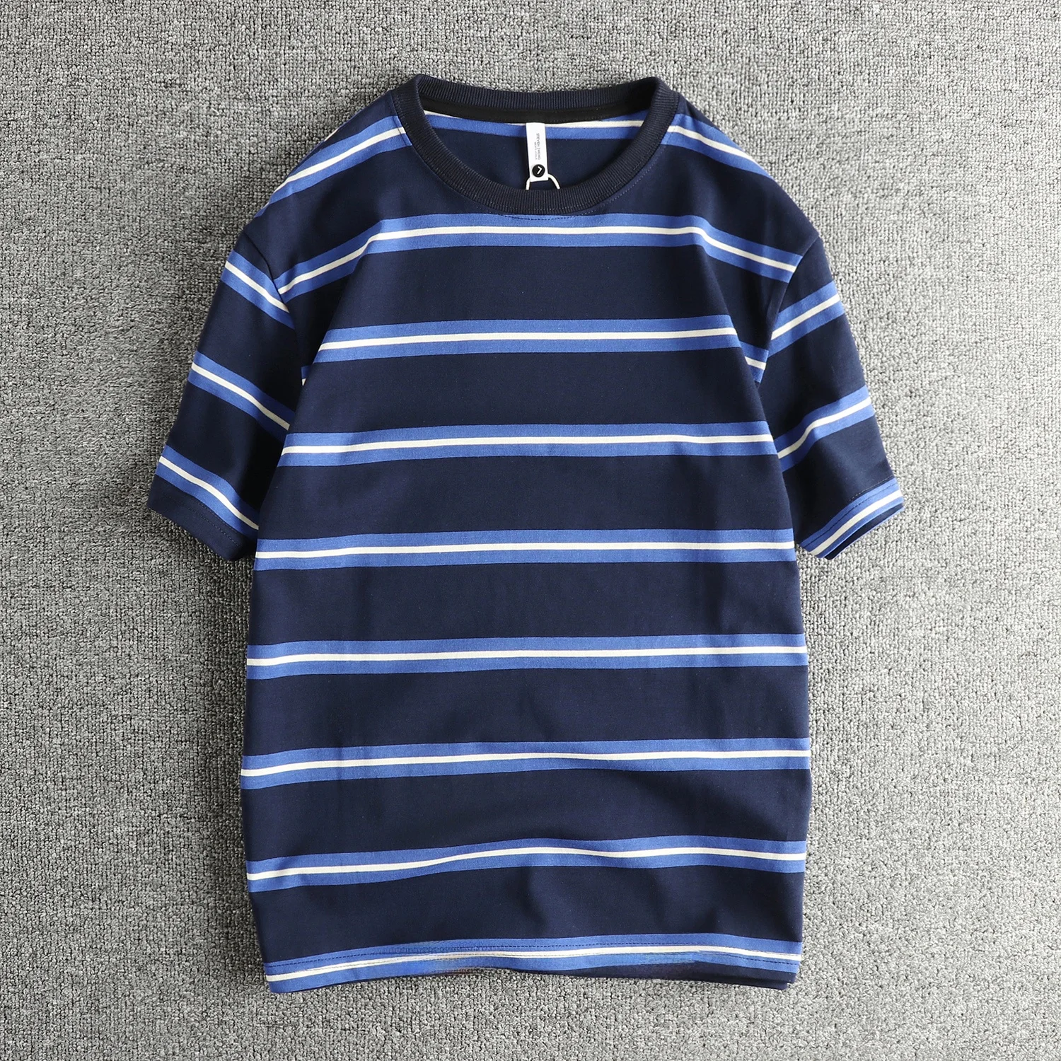 ストライプ柄 メンズTシャツはどう選ぶ？全棉ニットのシンプルさが通勤からレジャーまで救う