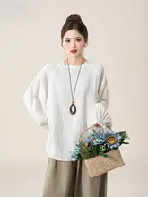 春にぴったりなコットンリネンのラウンドネックシャツ【ゆったりとしたシルエット】