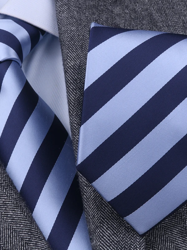 一万円で買える男性の贅沢品は？シルクネクタイが日々のスタイルを変える理由