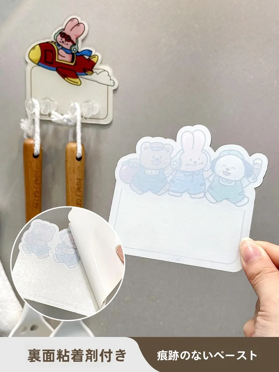 200v コンセントの形状が気になるなら、これで整理できる！？アクリルプラグフックの使い方と選び方