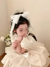 白色のパール調チュールリボン付きバタフライヘアクリップ【子供用・誕生日お祝い・花嫁の付属品】