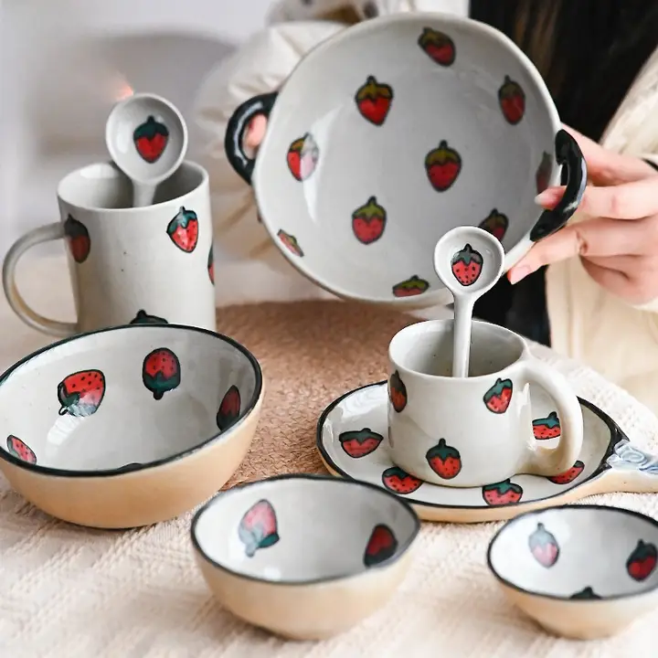 手作り 陶器のかわいいいちごマグカップ【家庭用・コーヒー用・食器セット】