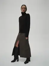 極上の柔らかさのウールカシミヤタートルネックニット