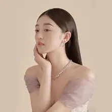 甘美なピンクのロマンティック宝石ネック  レス＆イヤリング【フォーマルドレス用・ブライダルアクセサリー】（セットアップ対応）