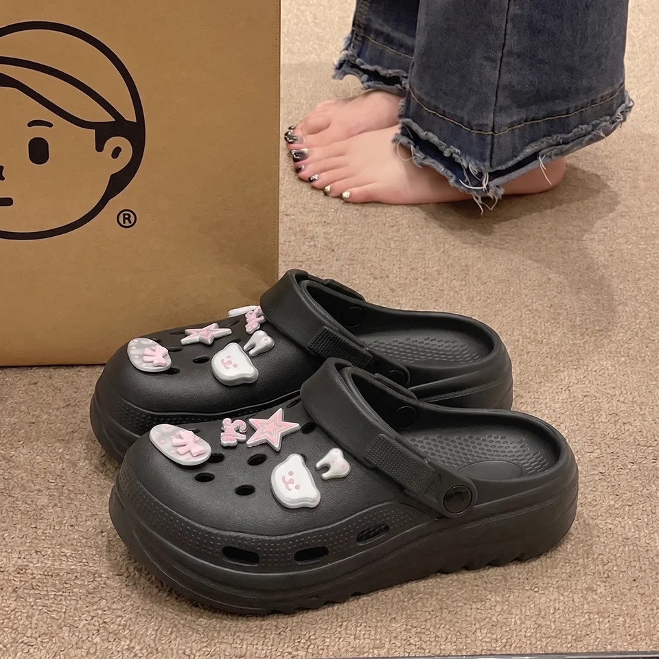 厚底のブラックサンダル【通気性・防滑・マタニティ用・夏向け】（セットアップ対応）