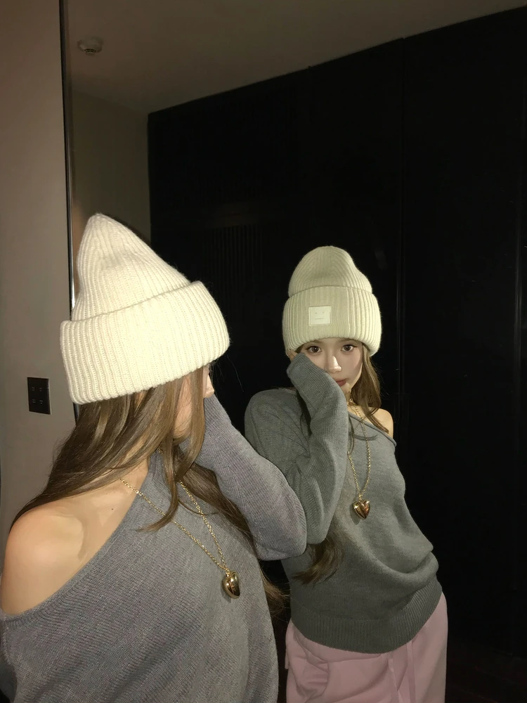 半空心デザインの愛心ネックレス：高品質でリーズナブルな女性向けファッションアクセサリー
