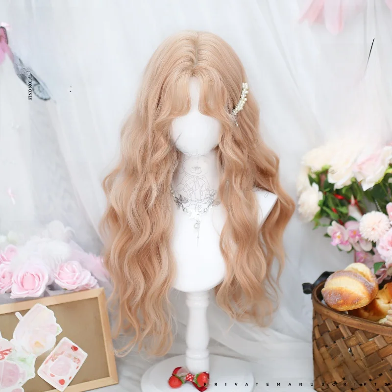 ロングヘアの前髪ありスタイルで美人に見える？丸顔女性にぴったりのウィッグ選びのコツとは？
