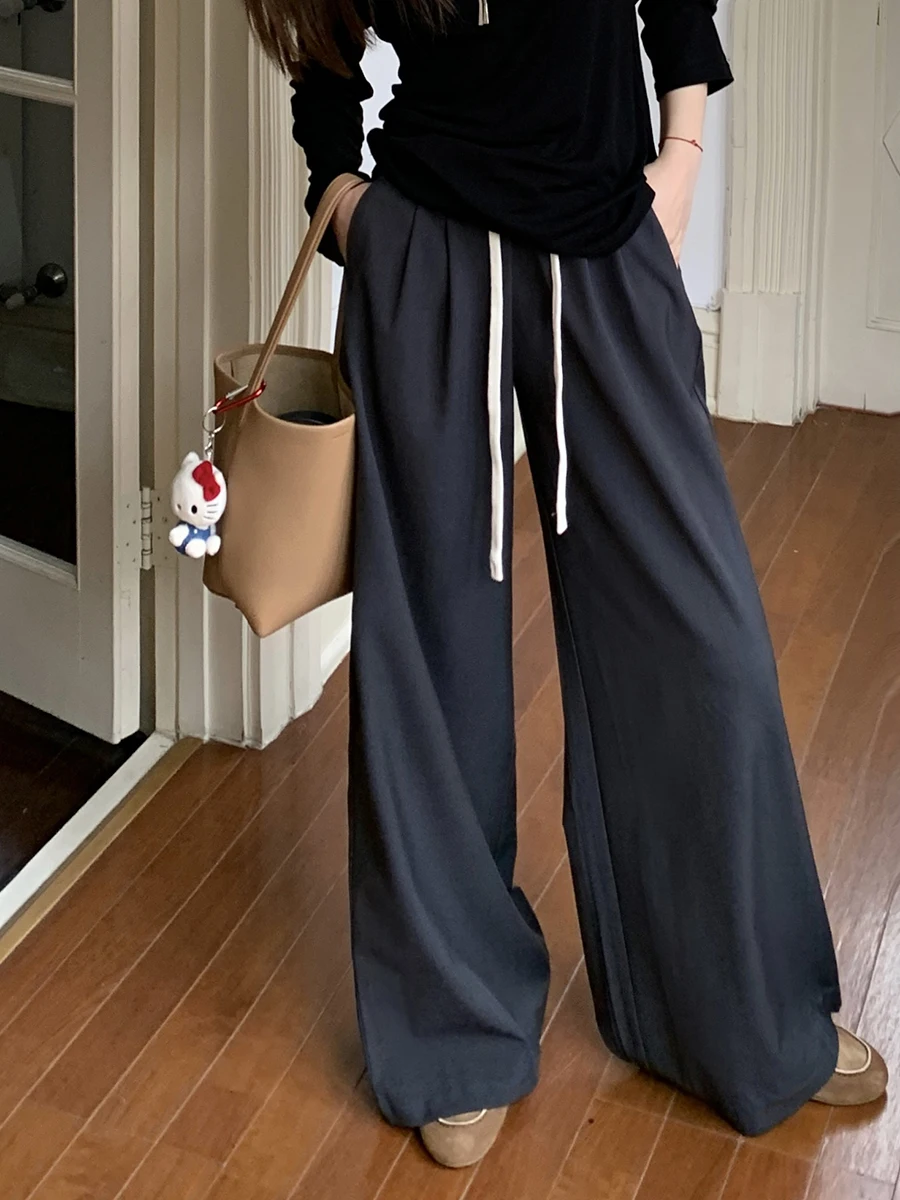 シルエットが綺麗なパンツ レディースはどう選ぶ？高腰ワイドパンツが通勤からカジュアルまで救う理由