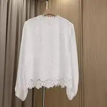 フランス風レースブラウス【春秋用・優雅なデザイン・透かし仕様・ゆったりシルエット】
